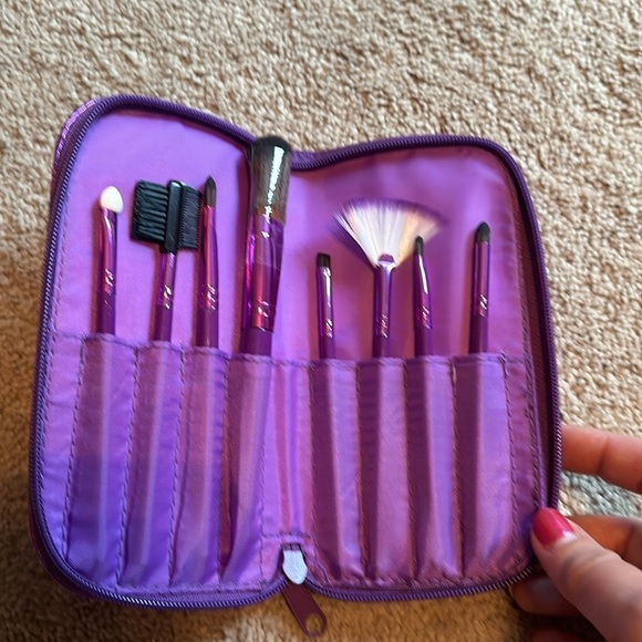 StrawberryNET makeup brushes - Picture 2 of 2